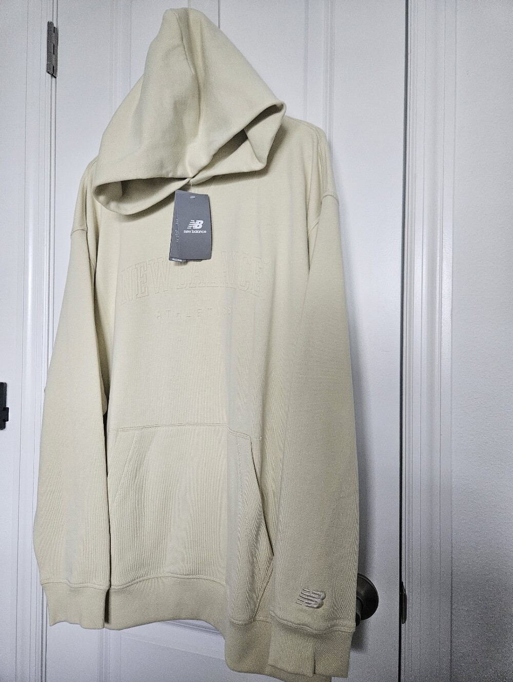 NWT NEW BALANCE Embossed Varsity Mens Hoodie SAND Size XL